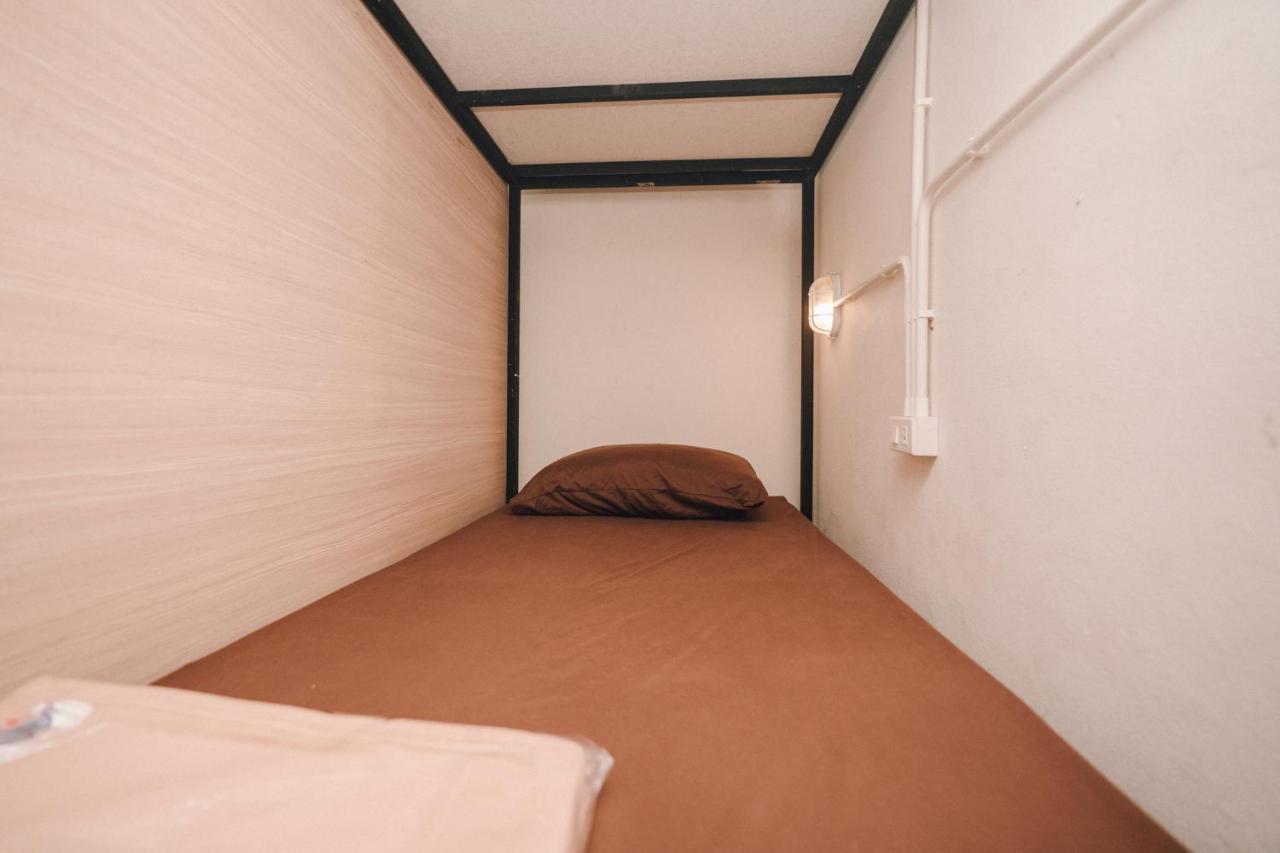 Liberta Hostel Bangkok Exterior photo