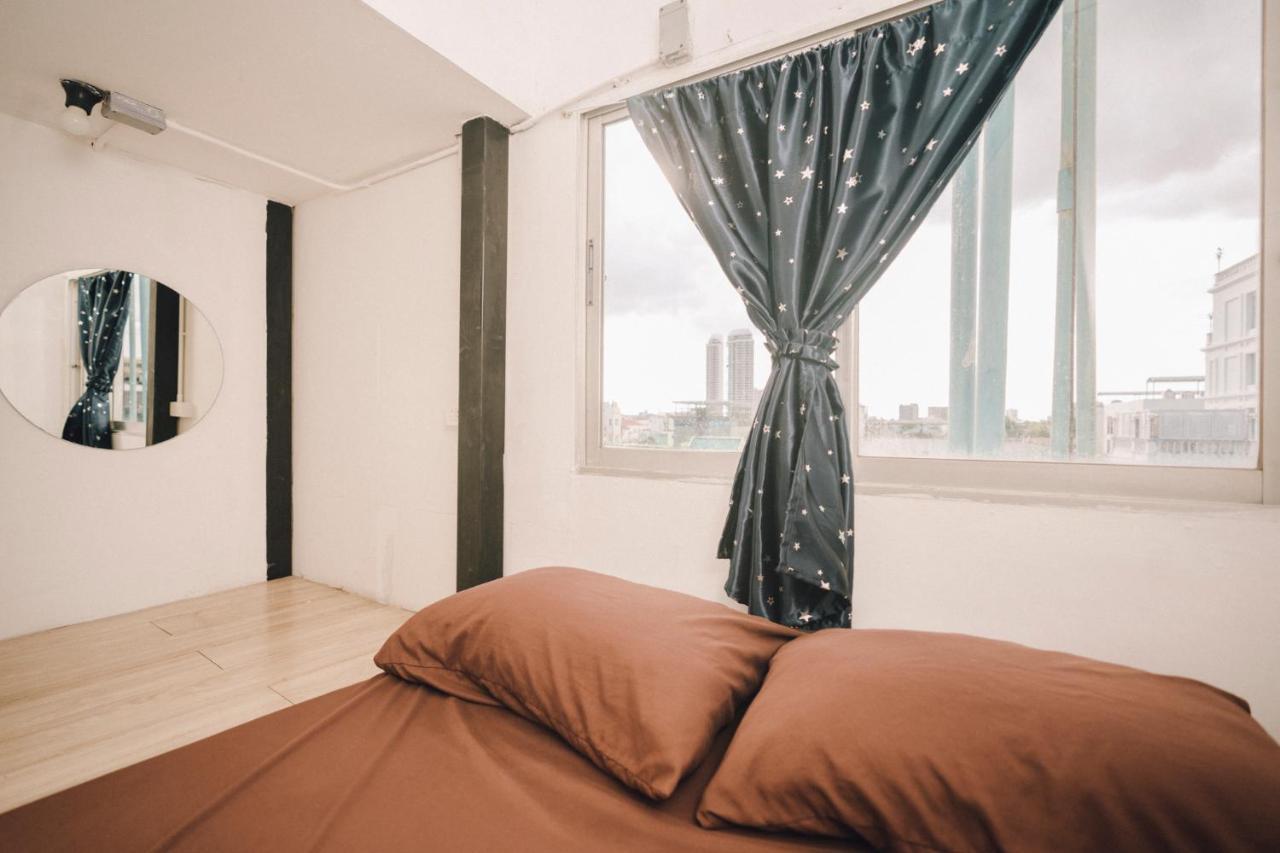 Liberta Hostel Bangkok Exterior photo